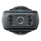 Insta360 X5 con accesorios